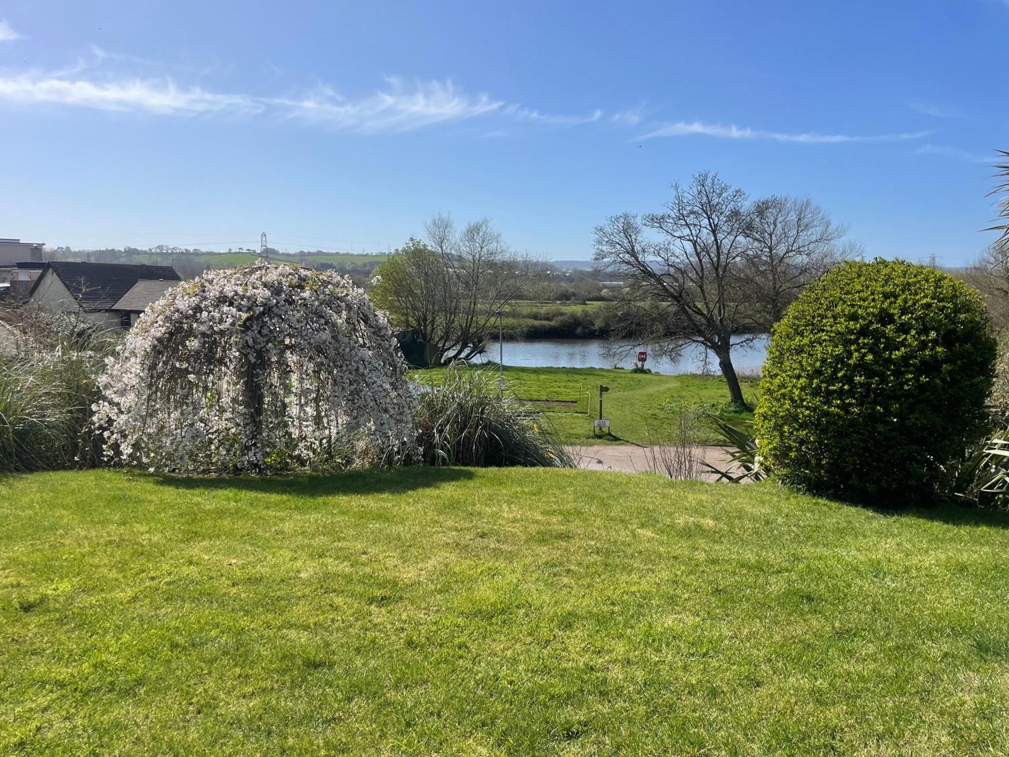 River Retreat Apartment Exeter - River Views & Parking מראה חיצוני תמונה
